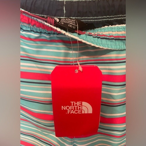 THE NORTH FACE Girls Class V Water Short -Mint Blue Multi Stripe - Size XL NWT - Picture 2 of 6